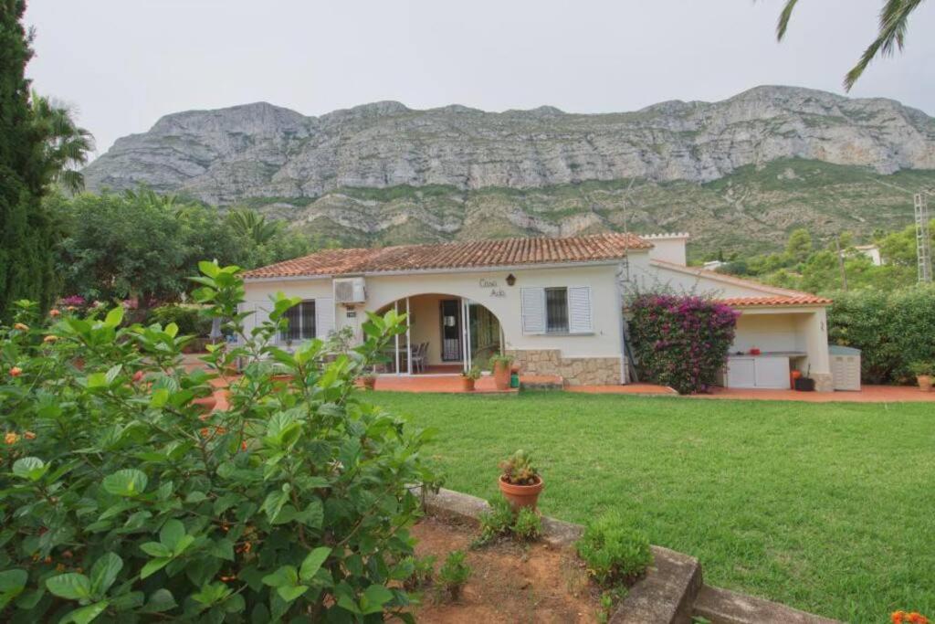 Agradable Casa Con Piscina Privada Y Jardin Villa Dénia Buitenkant foto